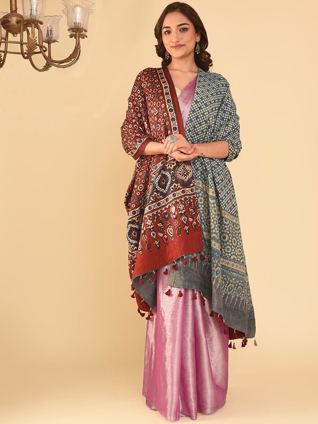 

JAYPORE Floral Printed Mashru Shawl, Maroon