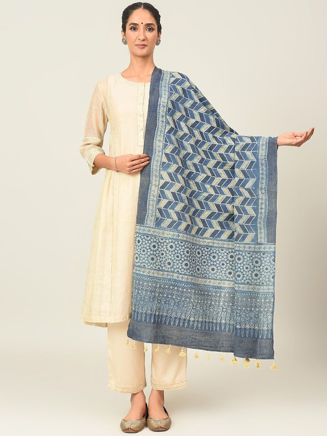 

JAYPORE Geometric Printed Pure Woolen Shawl, Blue