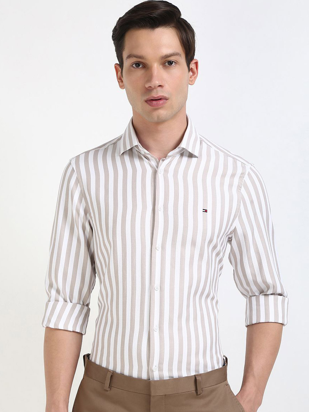

Tommy Hilfiger Men Spread Collar Vertical Striped Cotton Slim Fit Casual Shirt, Pink