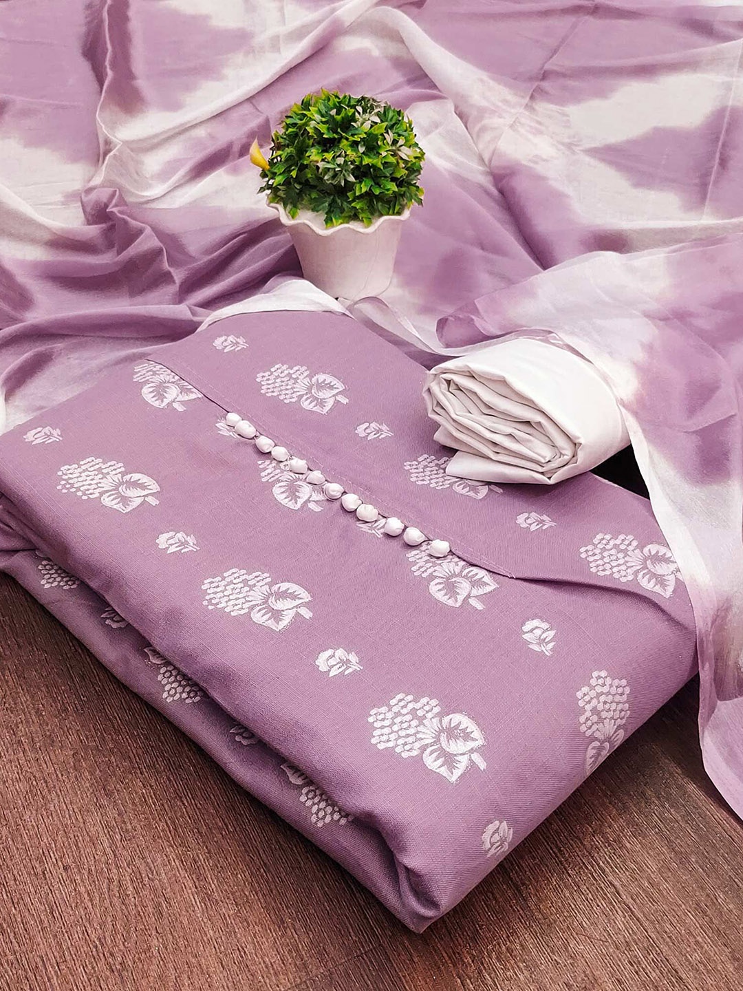 

Peachmode Floral Foil Printed Unstitched Dress Material, Lavender