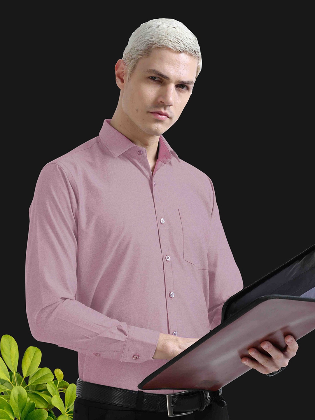 

STELLERS Men Comfort Spread Collar Solid Cotton Formal Shirt, Pink