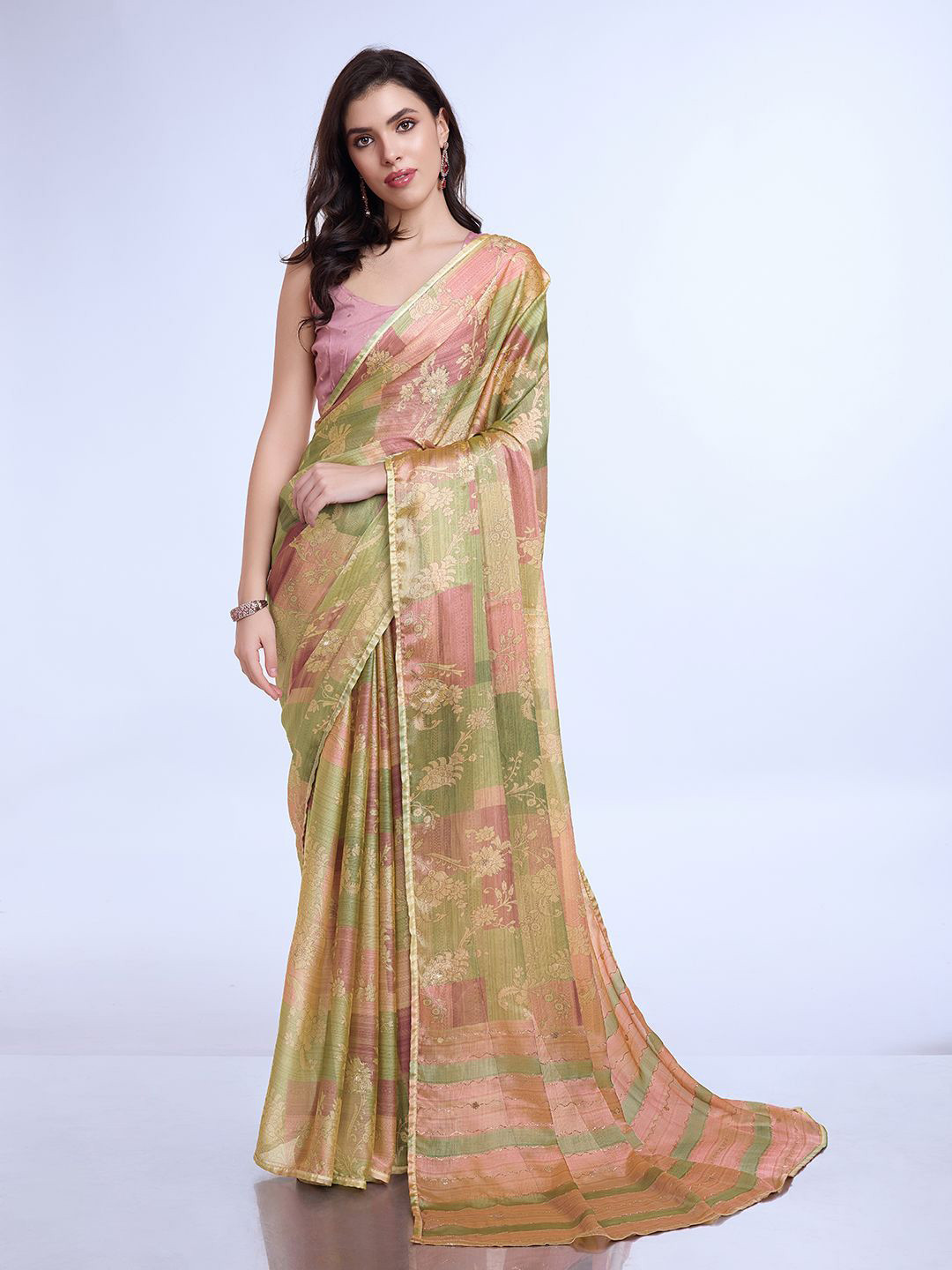 

Ishin Floral Printed Saree With Blouse Piece, Pink