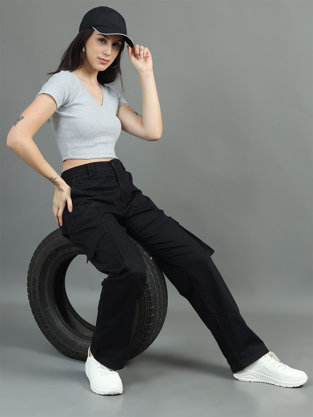 

sollobell Women Cotton V-Neck Ribbed Fitted Crop Top, Grey
