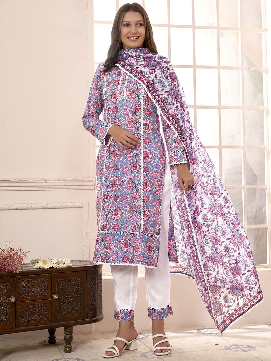 

Anouk Blue Floral Printed Pure Cotton Pakistani Style Kurta With Trouser & Dupatta