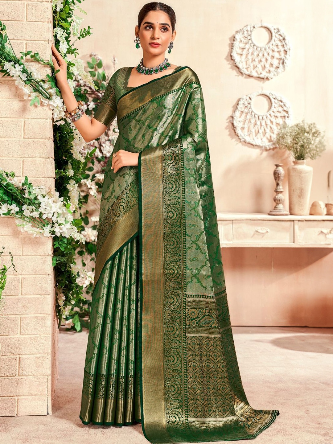 

DEVATITHI Woven Design Zari Pure Silk Dharmavaram Saree, Green