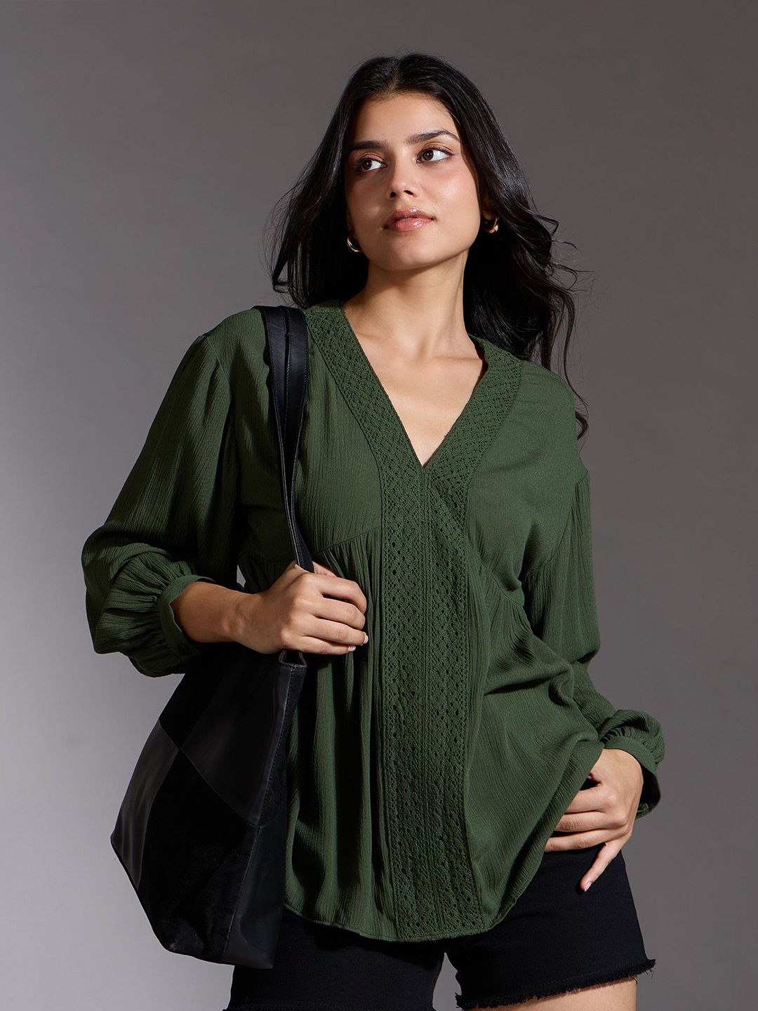 

20Dresses Solid V Neck Puff Sleeves Top, Green