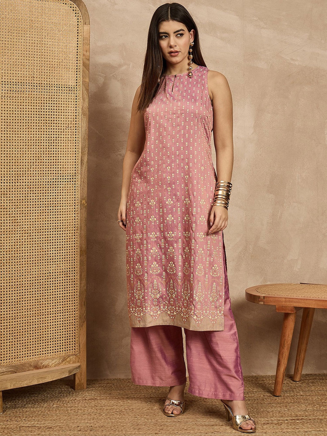 

House of Pataudi Keyhole Neck Ethnic Motifs Printed Straight Kurta with Palazzos, Pink