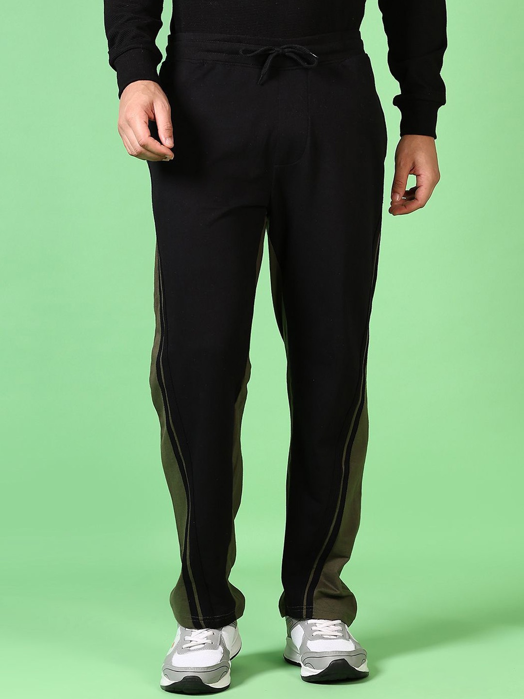 

V-Mart Men Cotton Mid Rise Track Pants, Olive