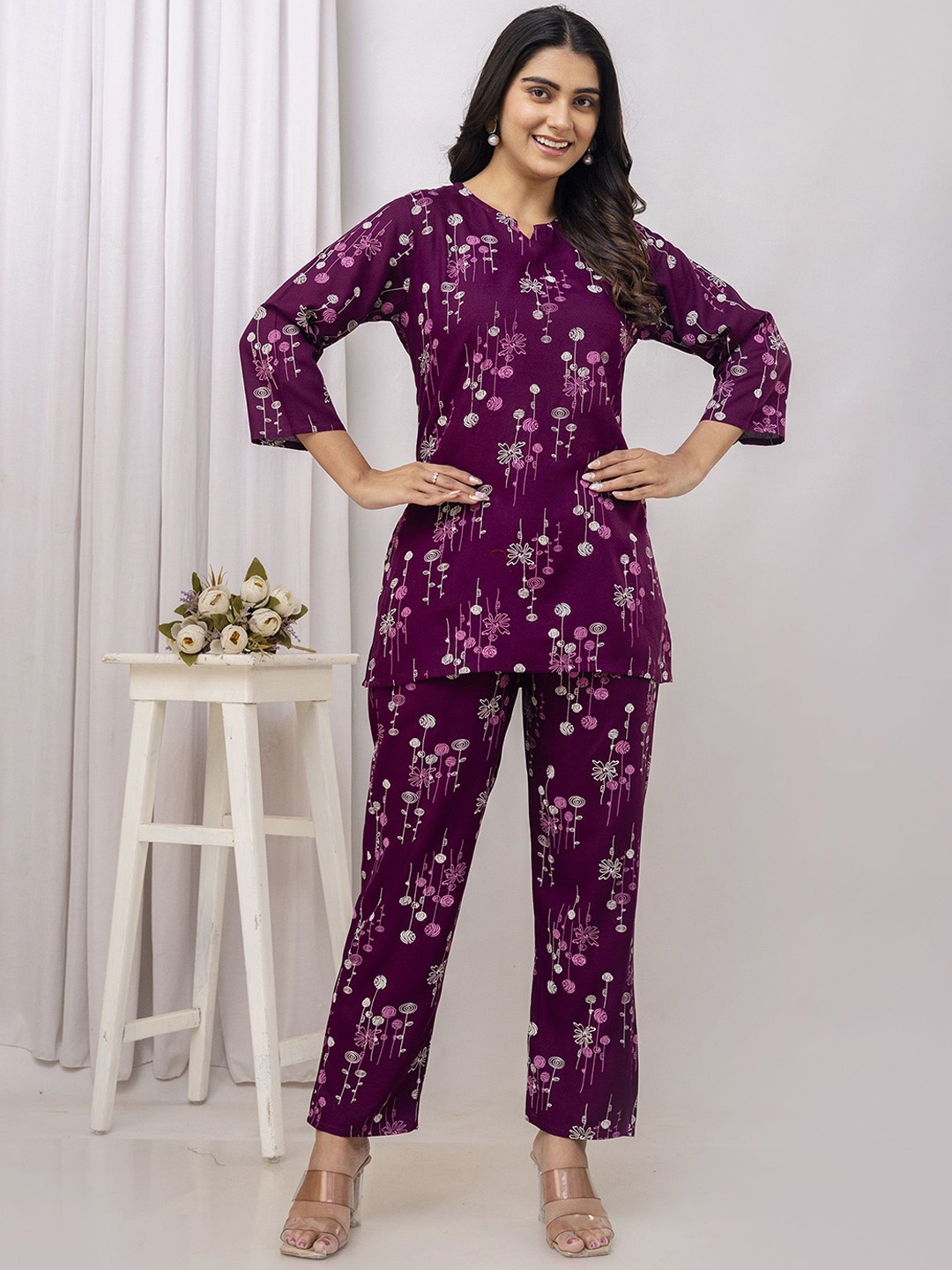 

Veshviti Printed Round Neck Three-Quarter Sleeves Top With Trouser, Purple