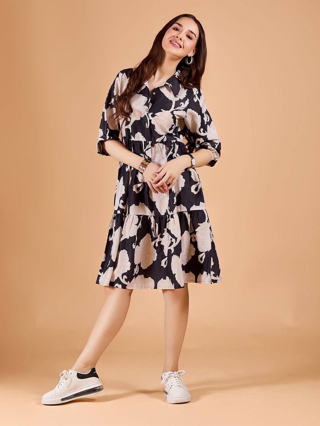 

Amarasha Women Floral Printed Fit & Flare Midi Dress, Black