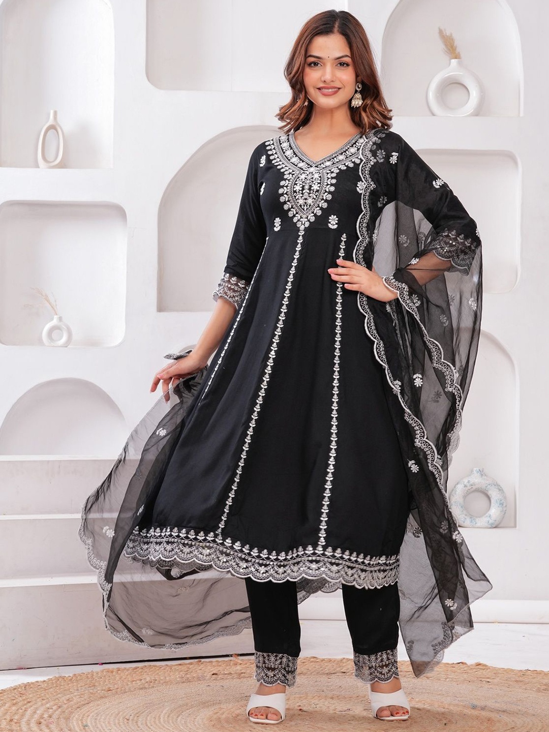 

NEW4U V-Neck Floral Embroidered Thread Work Anarkali Kurta with Trouser & Dupatta, Black