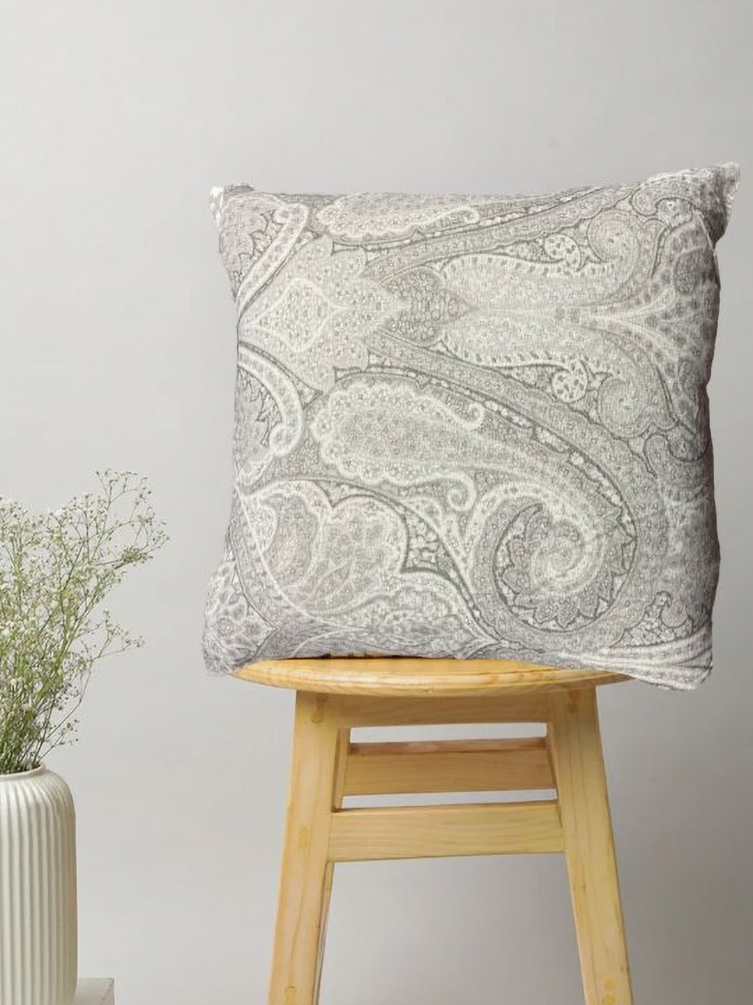 

SAJAVAT Grey & White Ethnic Motifs Printed Pure Cotton Square Cushion Covers