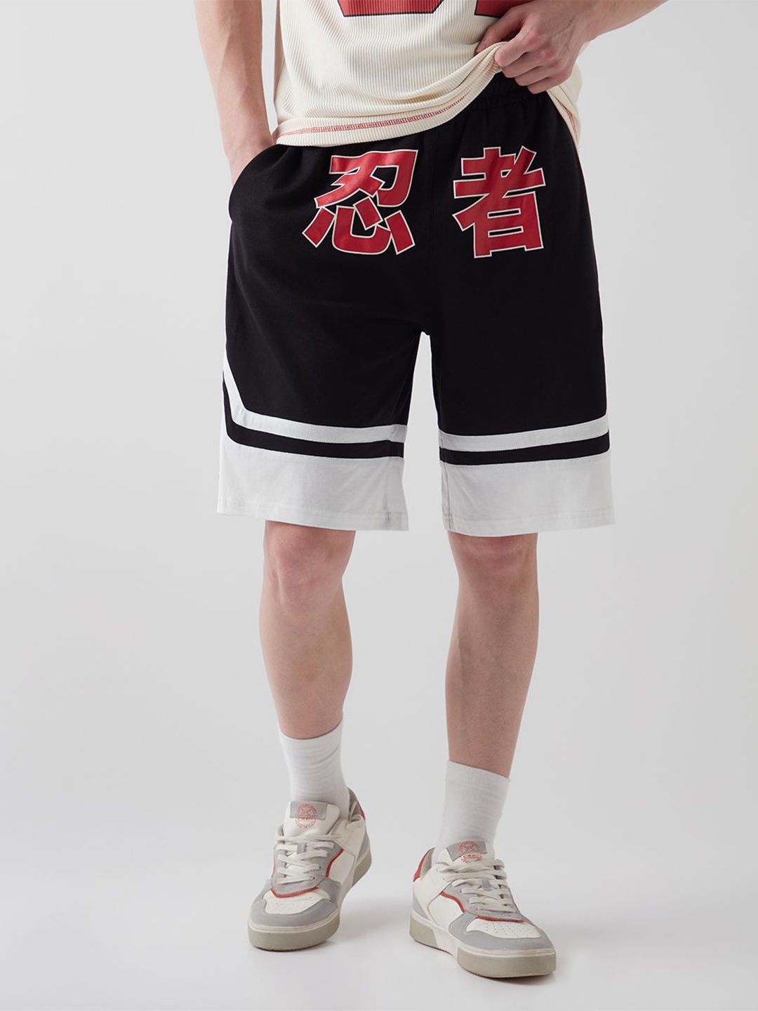 Bewakoof Men Akatsuki Typography Oversized Varsity Shorts, Black