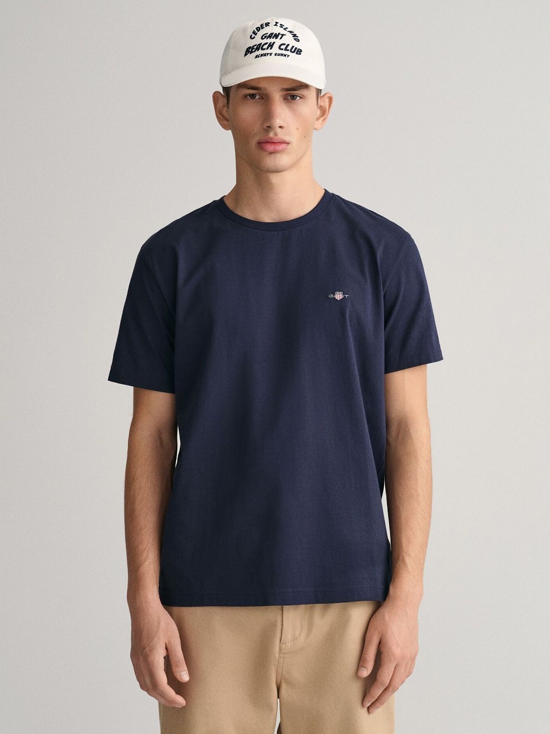 

GANT Men Solid Round Neck Cotton T-shirt, Navy blue