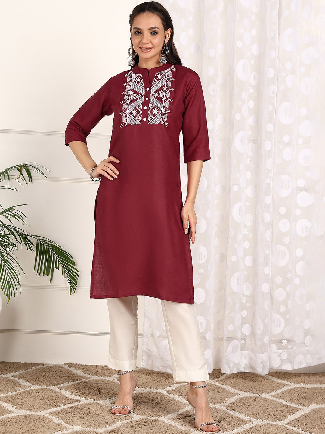 

KALINI Geometric Embroidered Cotton Straight Kurta, Maroon