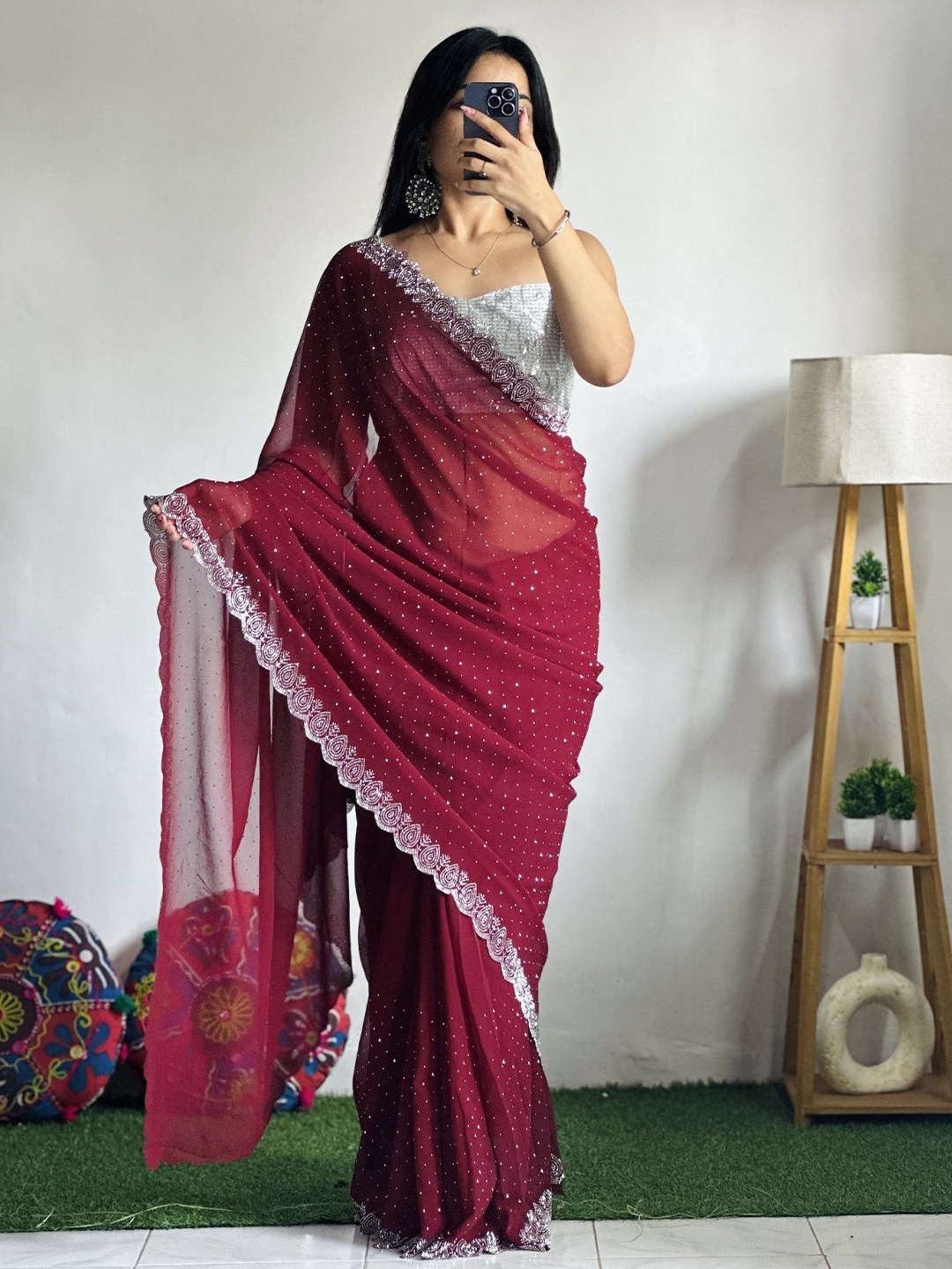 

choiceit Women Embellished Sequinned Pure Silk Saree, Maroon