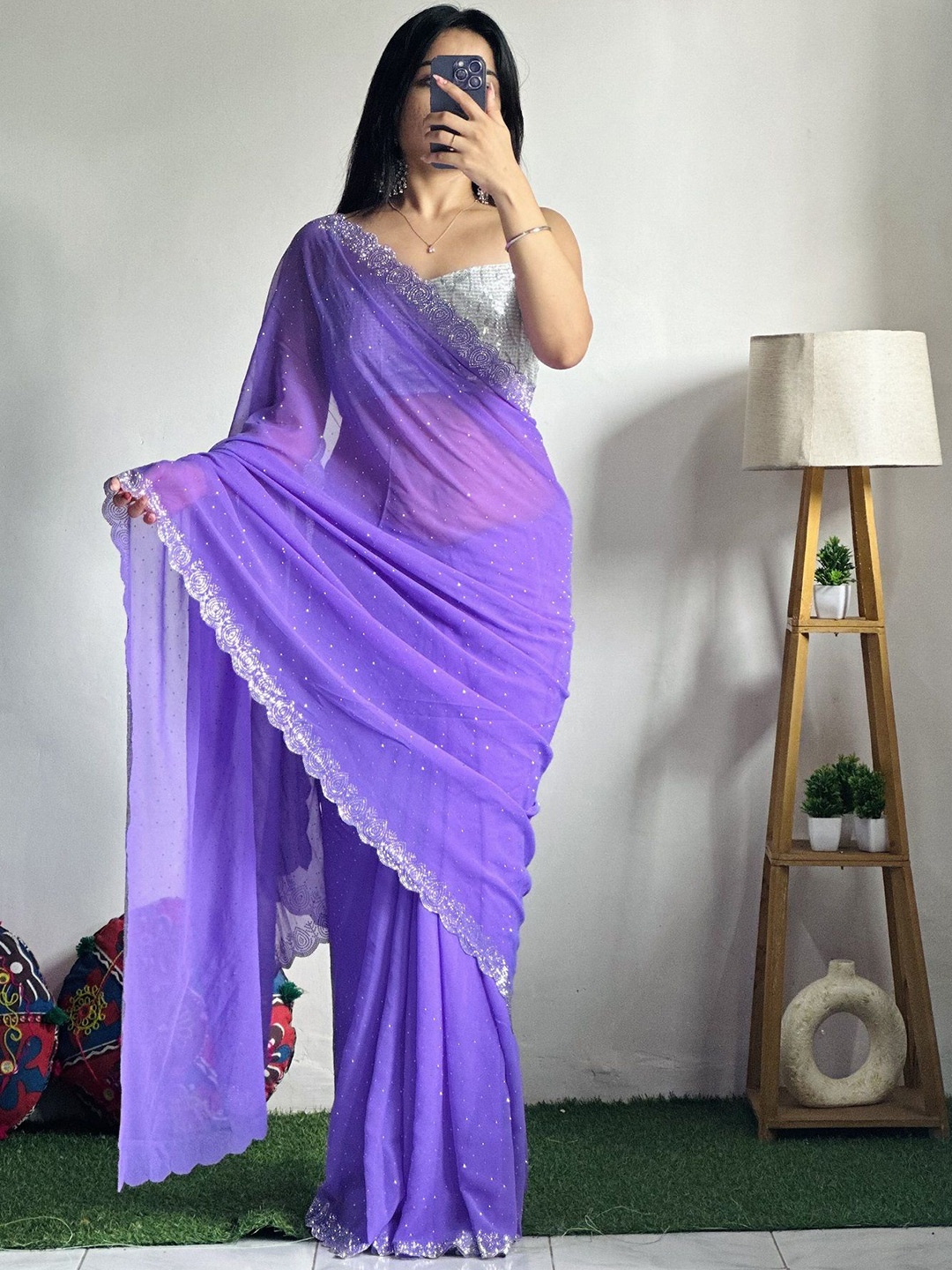 

choiceit Embellished Sequinned Pure Silk Saree, Lavender
