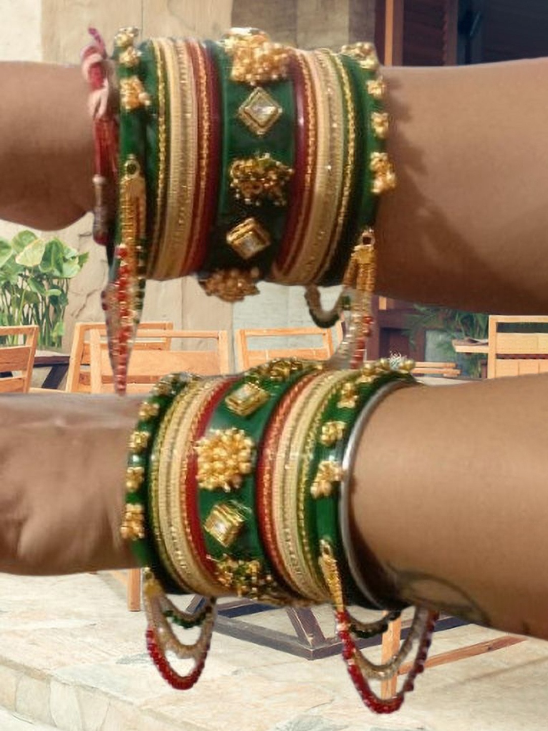 

Zindura Set Of 2 Gold-Plated Chudas Bangles