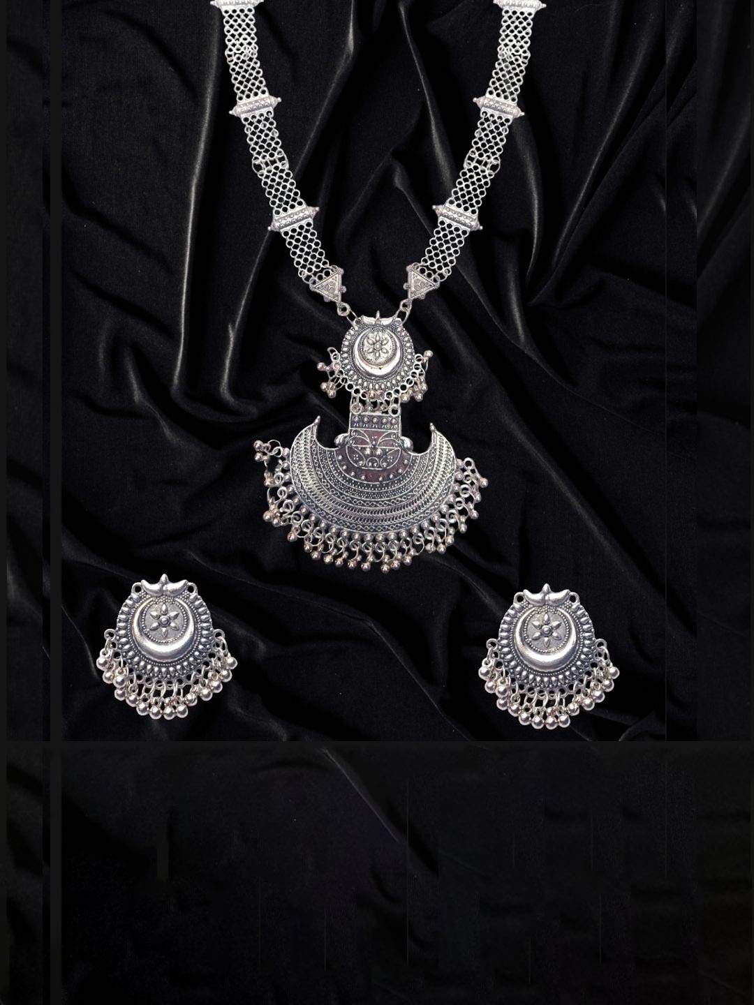 

JMBW INTERNATIONAL Silver-Plated Oxidized Jewellery Set