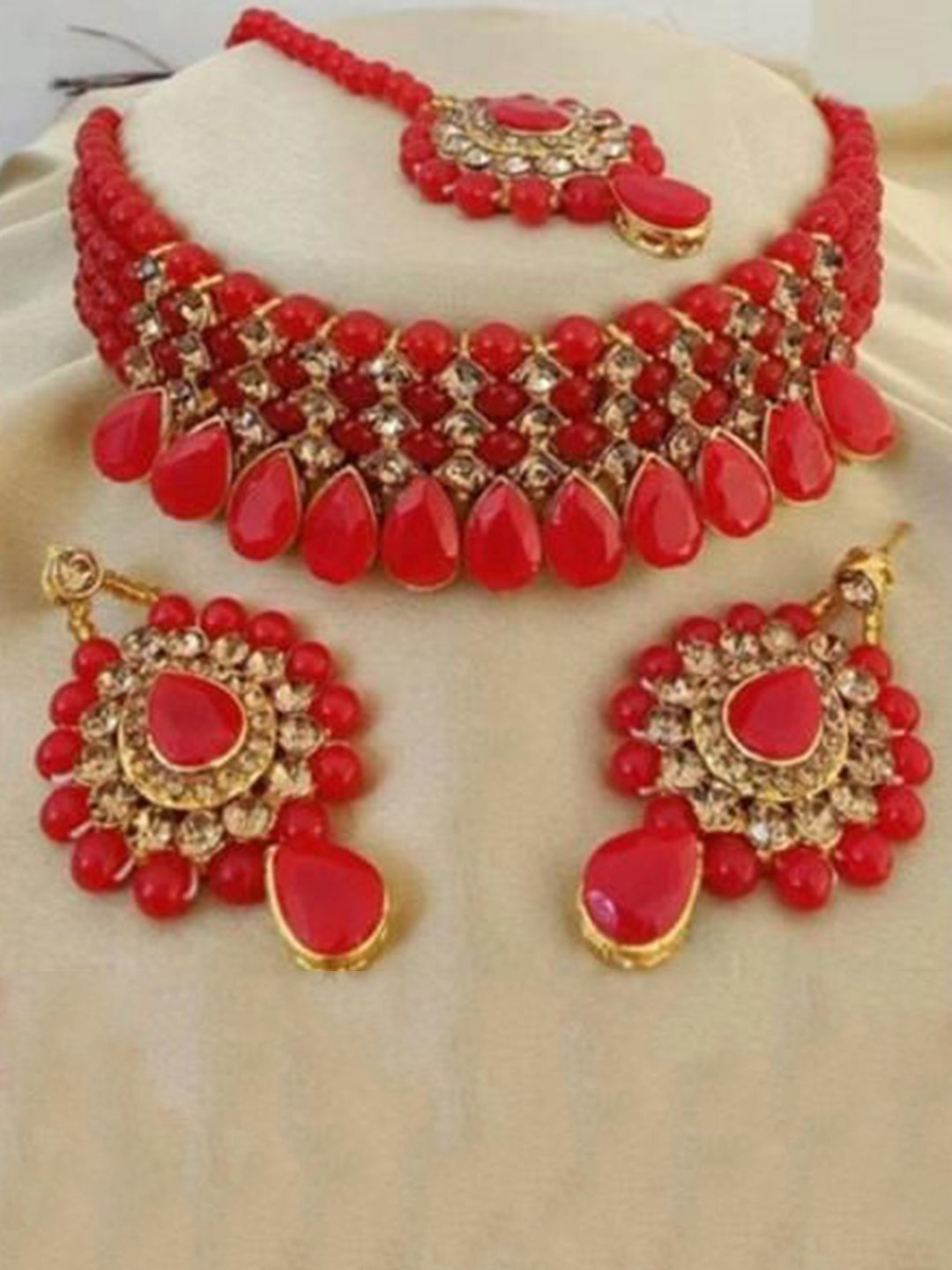 

JMBW INTERNATIONAL Gold-Plated Beaded Necklace with Earrings & Maang Tika, Red