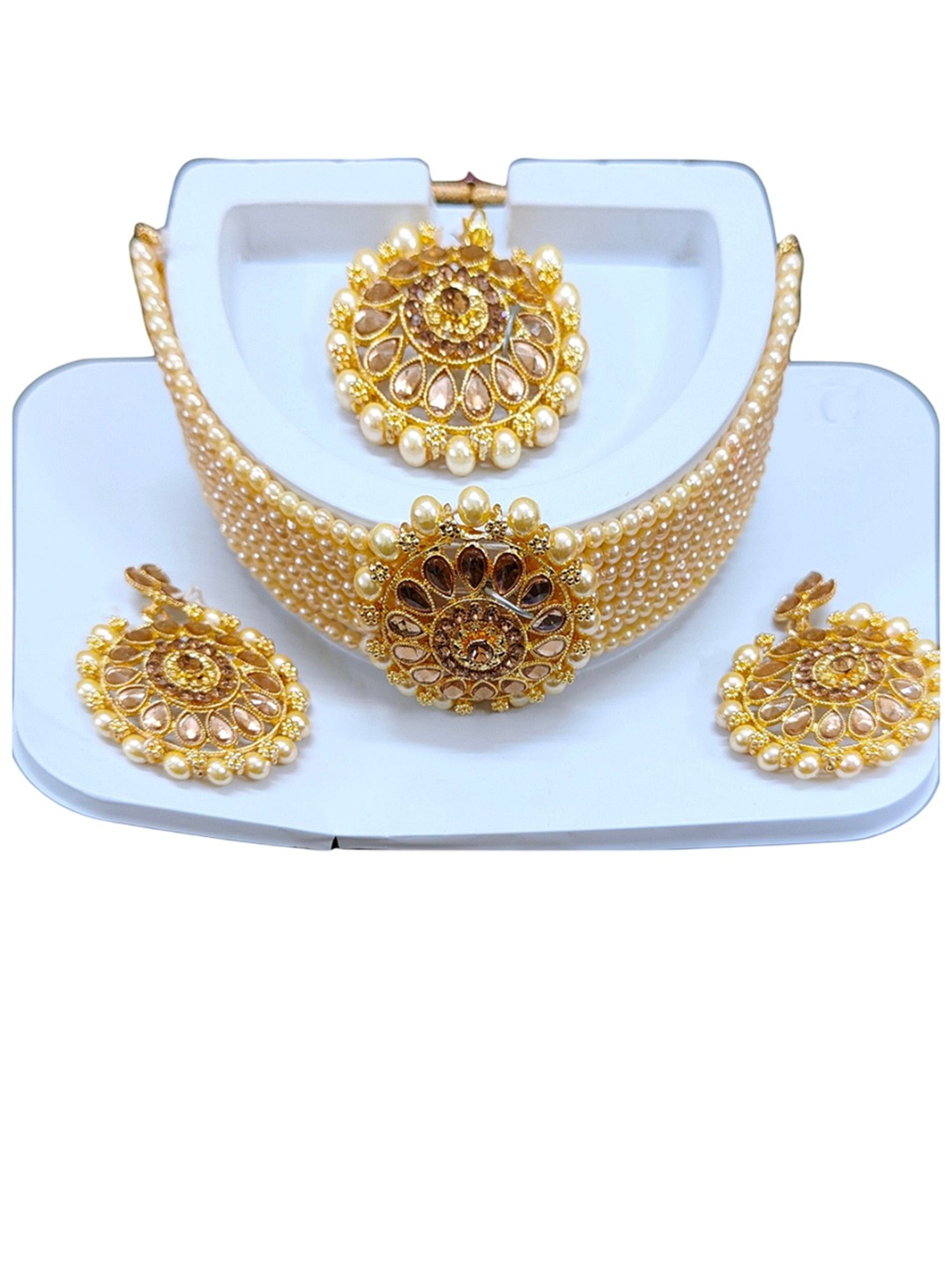 

JMBW INTERNATIONAL Necklace With Earrings and Mangtika Jewellery Set, Beige