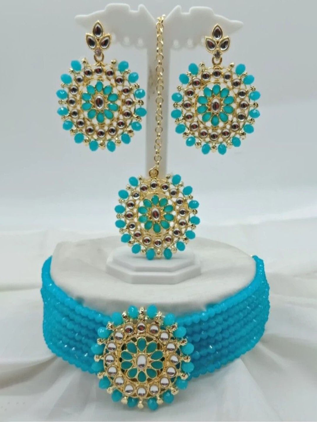 

JMBW INTERNATIONAL Beaded Stone-Studded Necklace With Earrings & Maang Tikka, Gold