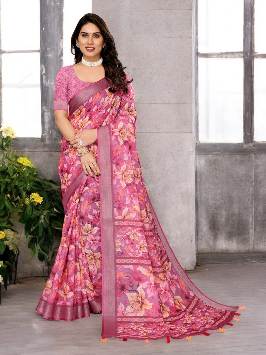 

The Textile Hub Floral Printed Pure Linen Saree, Pink