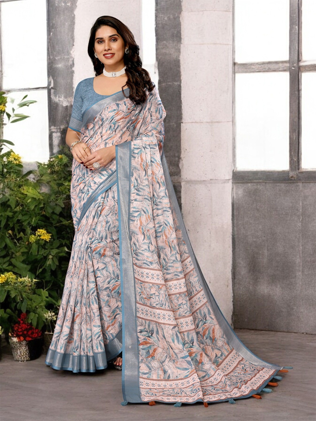 

The Textile Hub Floral Pure Linen Saree, Cream