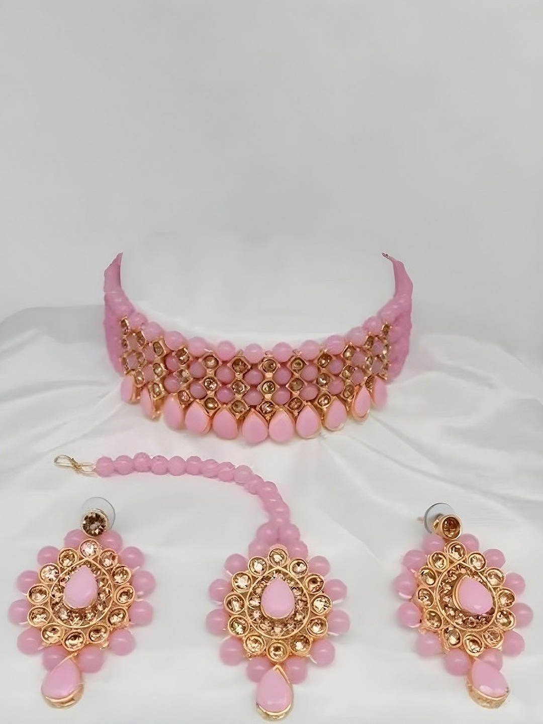 

JMBW INTERNATIONAL Beaded Stone-Studded Necklace With Earrings & Maang Tikka, Pink