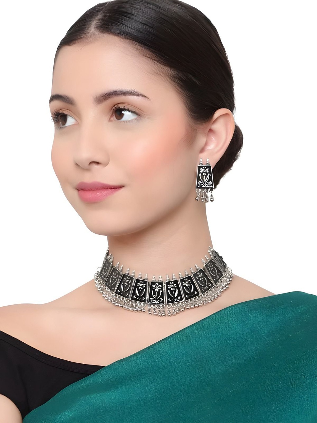 

JMBW INTERNATIONAL Silver-Plated Artificial Beads Minakari Necklace With Earrings