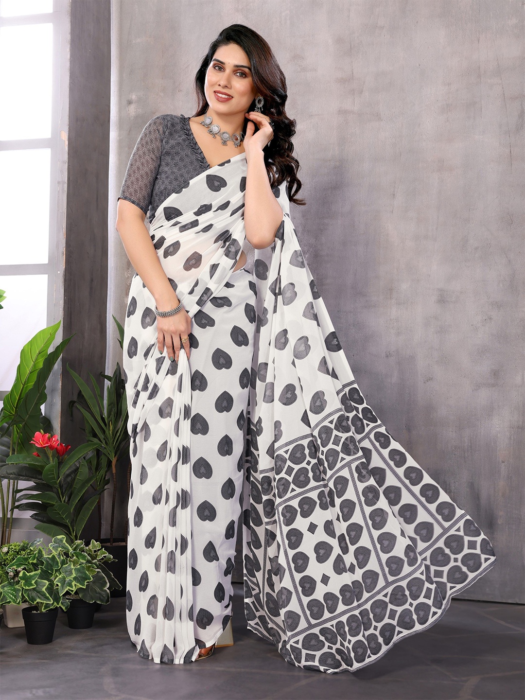 

The Textile Hub Printed Pure Georgette Saree, Black