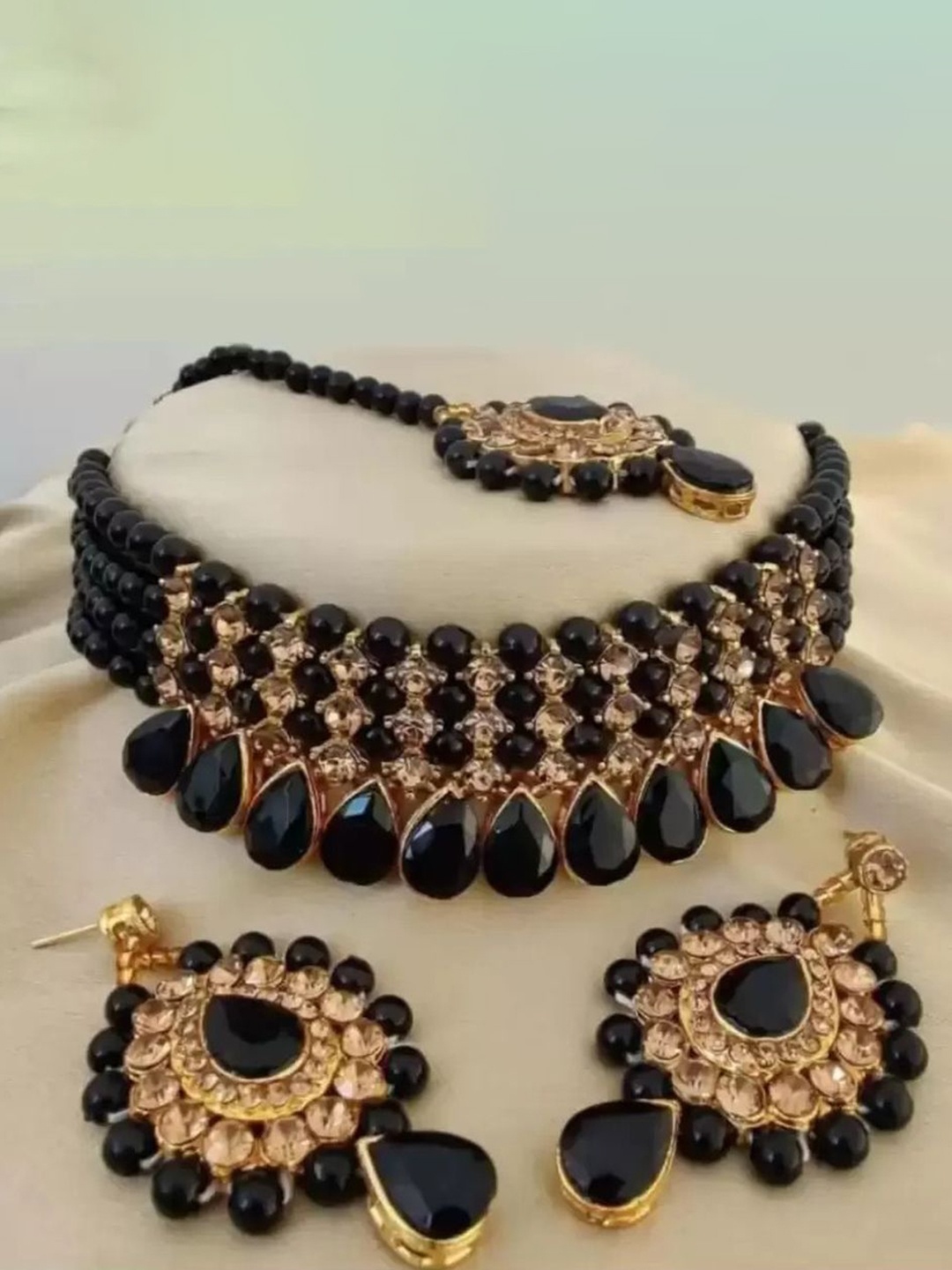 

JMBW INTERNATIONAL Artificial Beads Beaded Necklace with Earrings & Maang Tika, Black