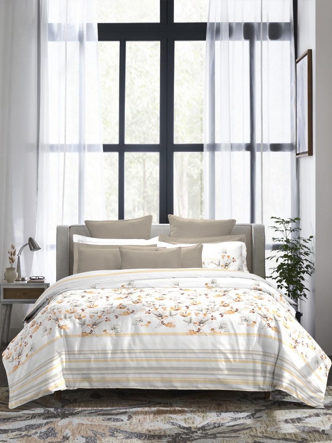 

MYTRIDENT Cream-Coloured 300 TC King Bedsheet with 4 Pillow Covers, White