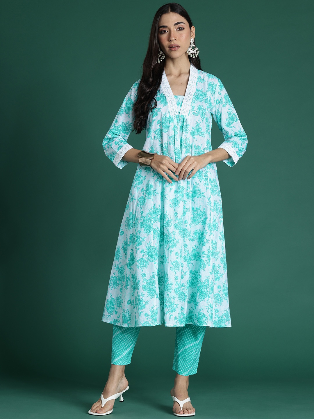 

Indo Era Women Floral Printed Pleated Pure Cotton Kurta with Trousers, White