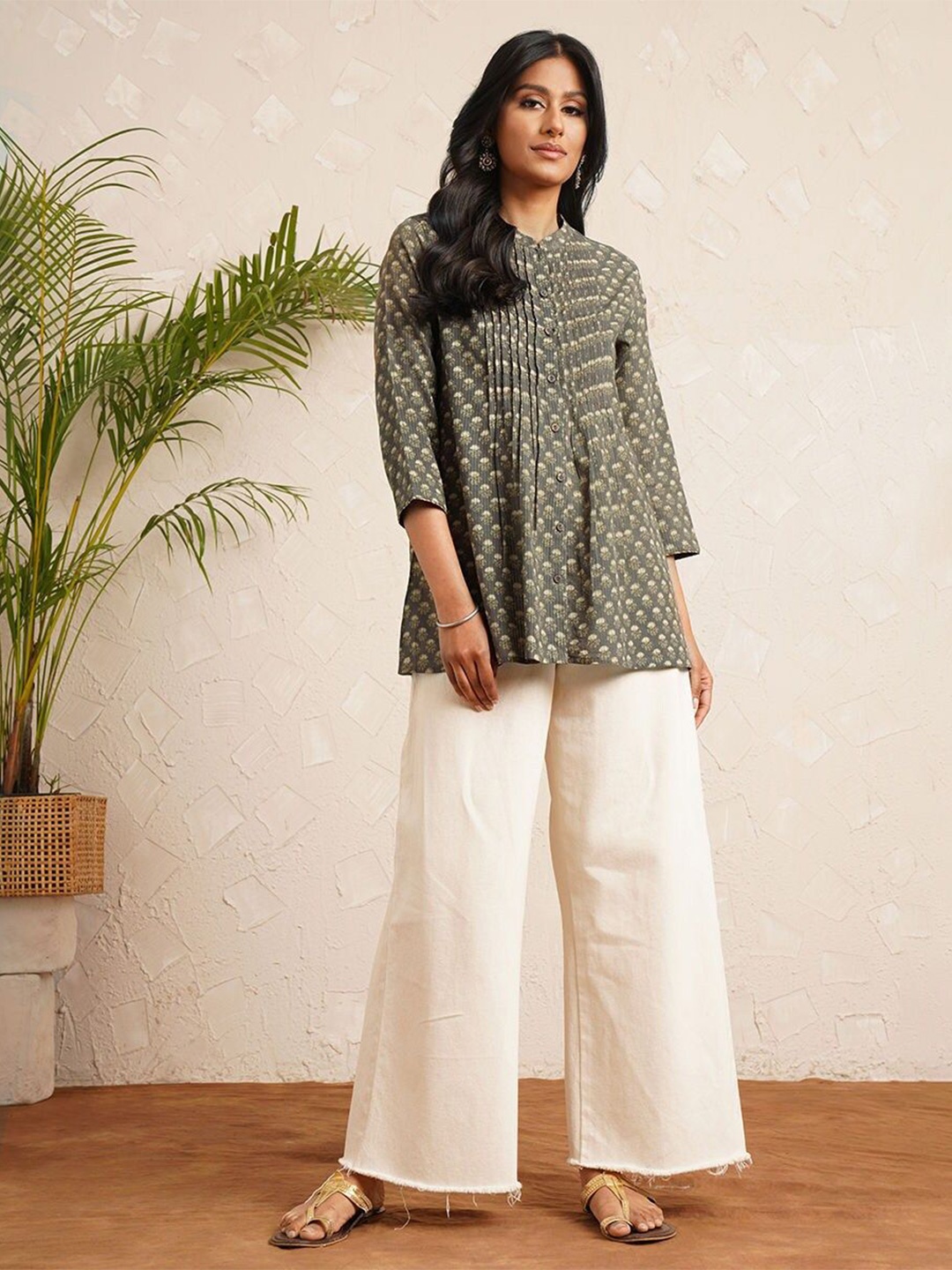 

JAYPORE Floral Printed Mandarin Collar Cotton A-Line Top, Mustard
