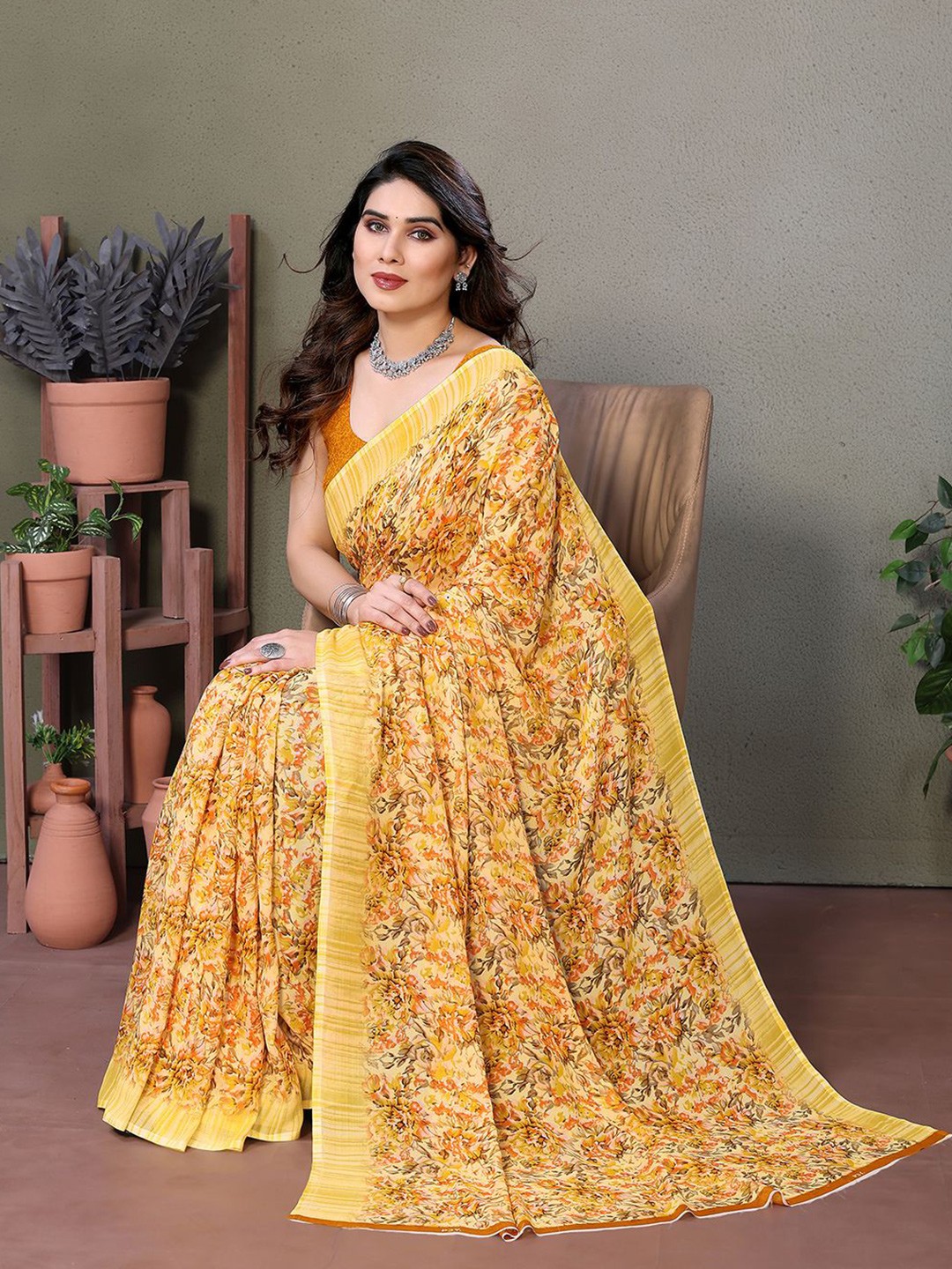 

Moda Rapido Floral Saree, Yellow