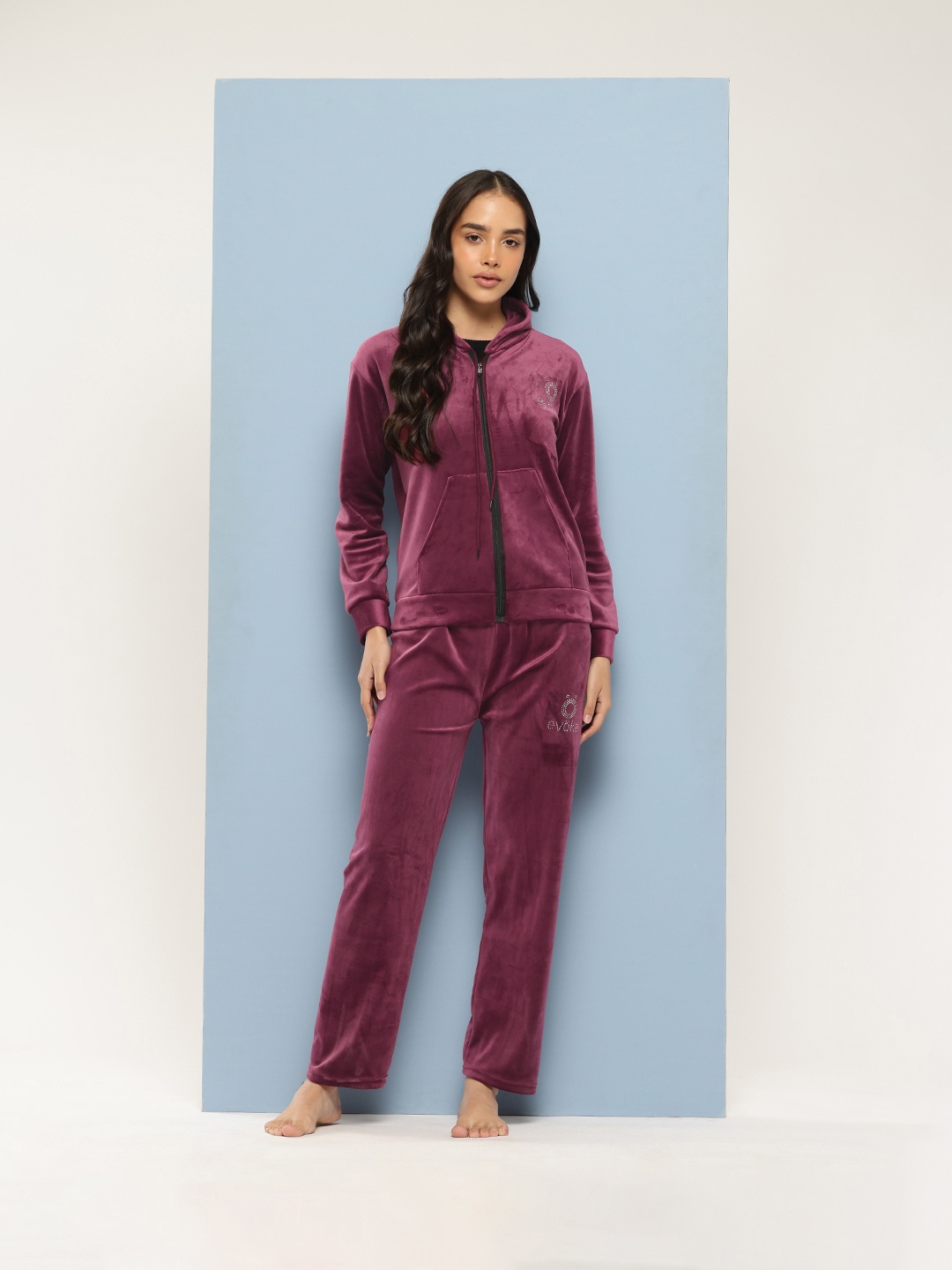 

Aarika Hooded Velvet Night Suit with Embellished Detail, Maroon