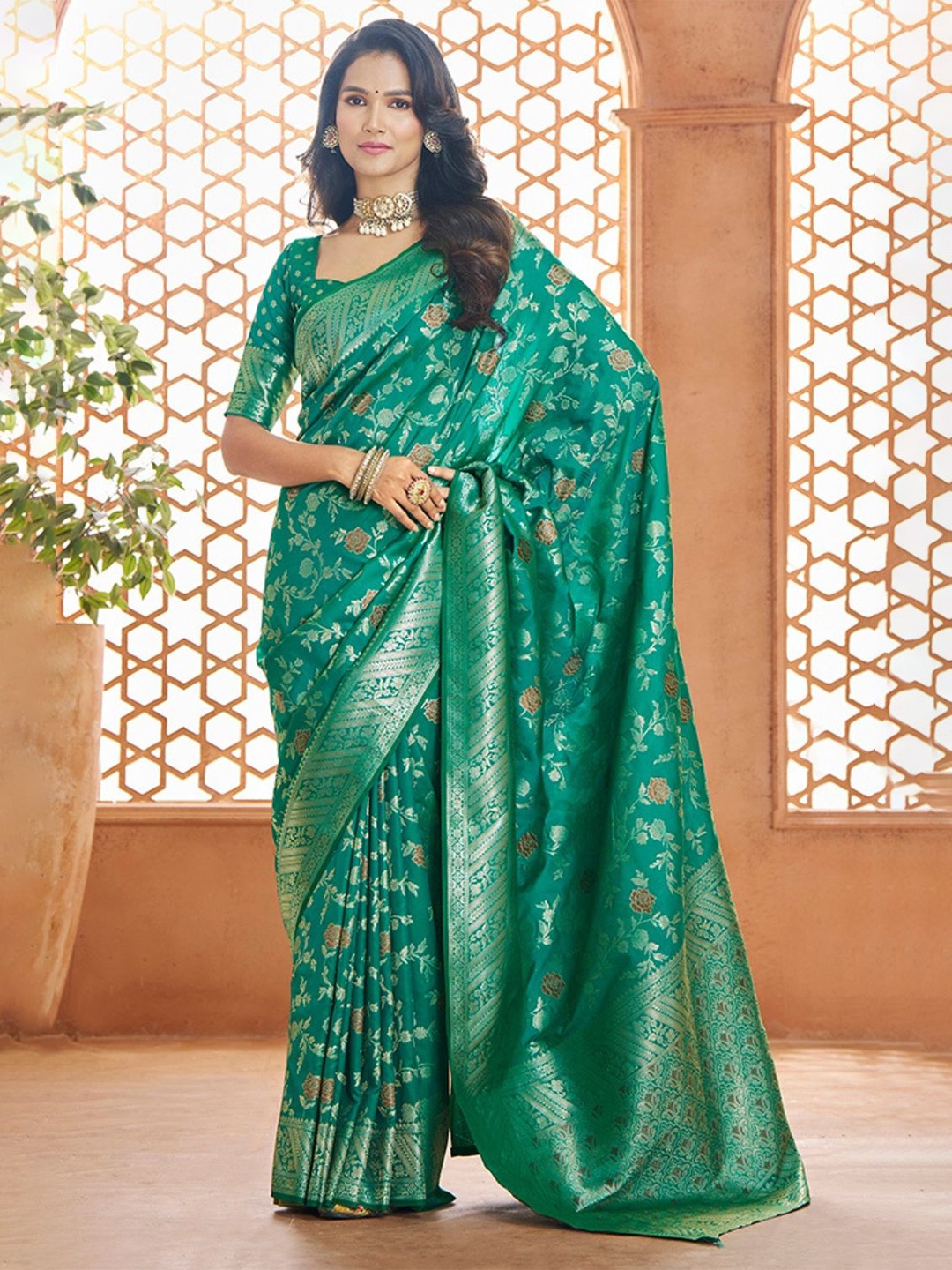 

DEVATITHI Green Pure Soft Banarasi Silk Saree