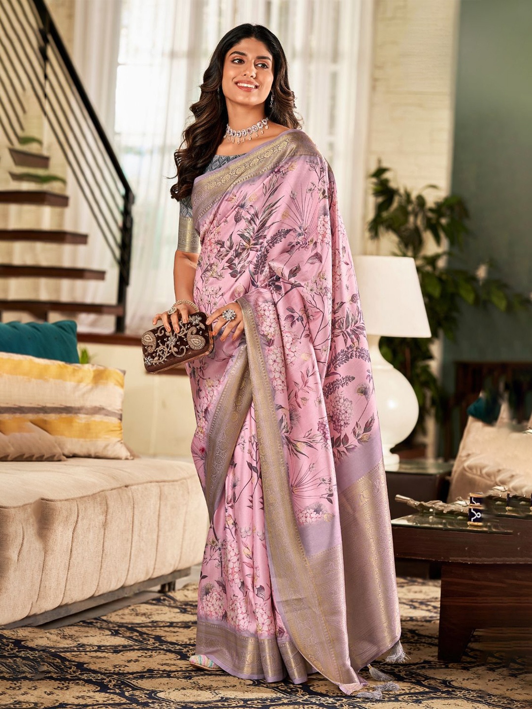 

DEVATITHI Soft Silk with Beautiful Water color type of Digital Print Saree, Lavender