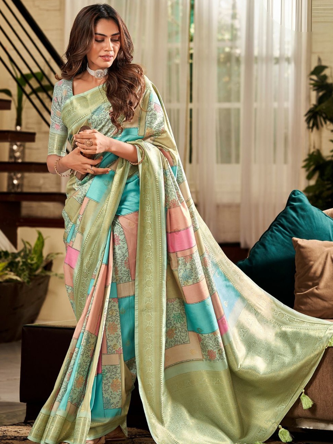 

DEVATITHI Soft Silk with Beautiful Water color type of Digital Print Saree, Green