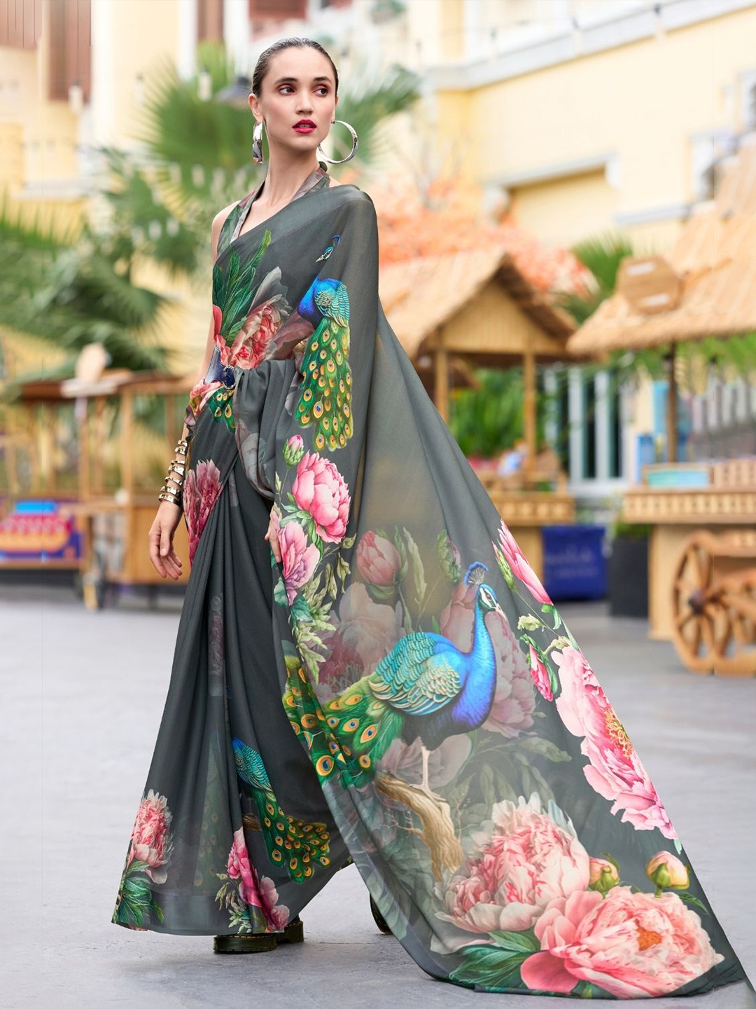 

DEVATITHI Pure Georgette Saree With Exclusive Print Saree, Grey