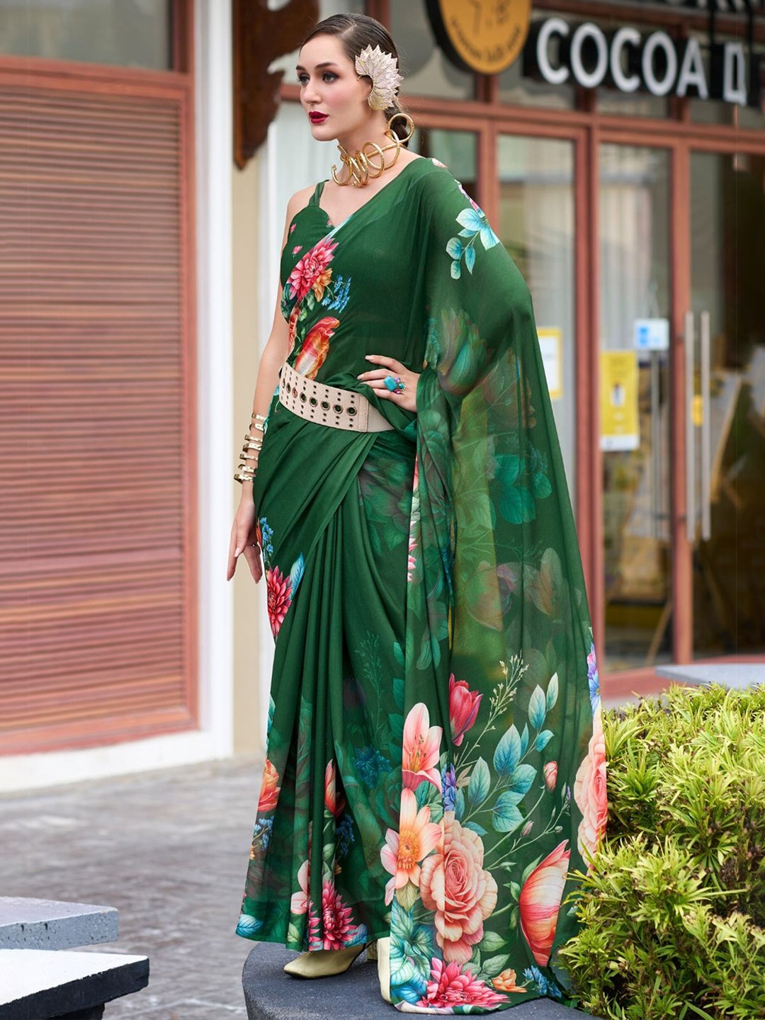 

DEVATITHI Pure Georgette Saree With Exclusive Print Saree, Green