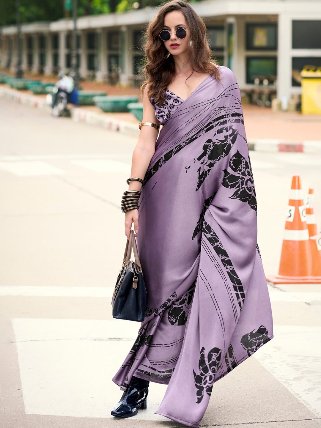 

DEVATITHI Japan Satin Saree, Lavender