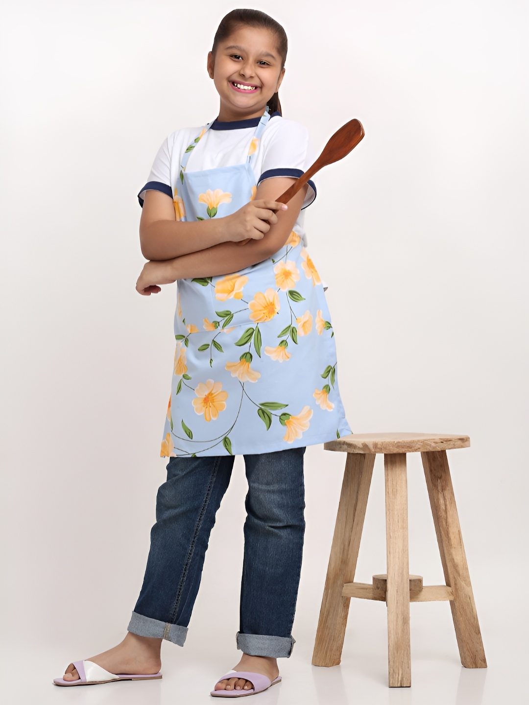 

Arrabi Kids Blue & Orange Colored Floral Printed Apron With Pockets