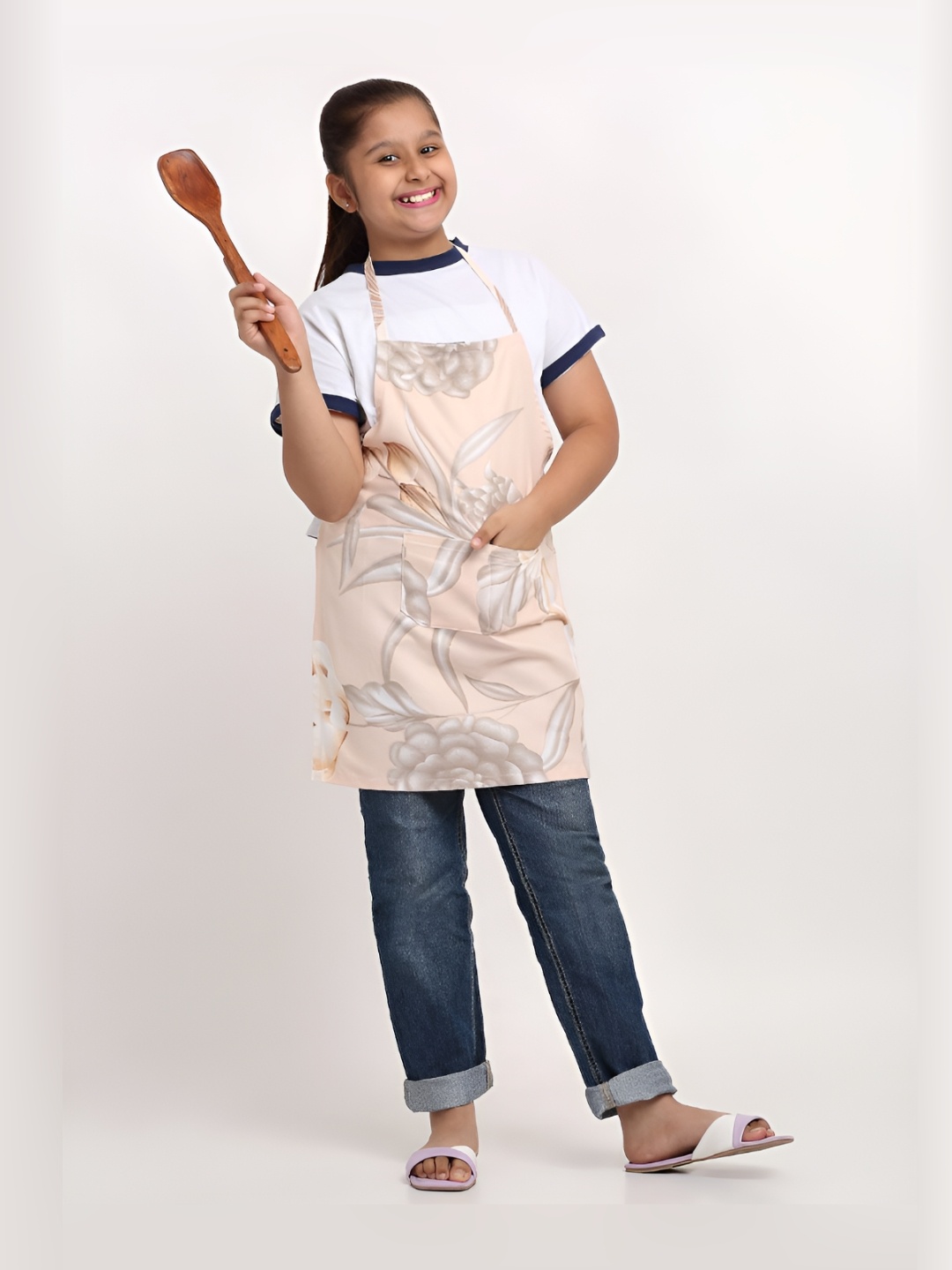 

Arrabi Kids Peach Colored & Grey Floral Printed Aprons With 2 Patch Pockets