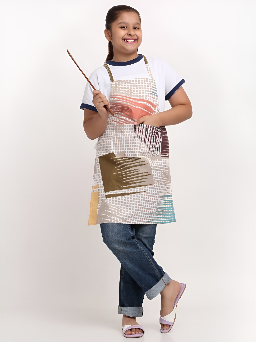 

Arrabi Kids Beige & Brown Printed Apron With 2 Patch Pockets