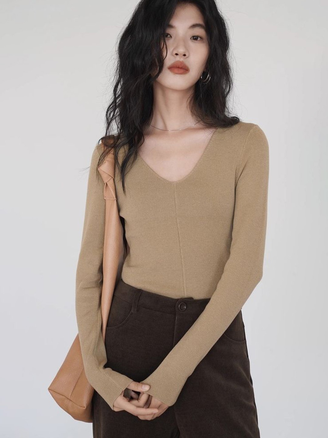

LULU & SKY Women V-Neck Long Sleeves Top, Camel brown