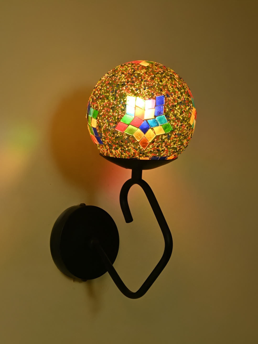 

Afast White Red Textured Metal Spherical Shaped Wall Lamp