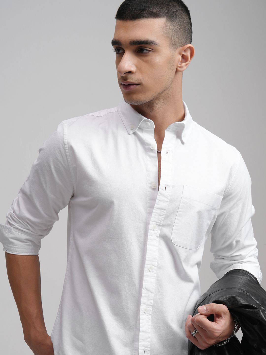 

HIGHLANDER Men Oxford Button Down Collar Casual Shirt, White