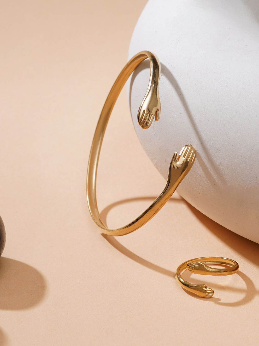 

JEWILLEY 18k Gold-Plated Stainless Steel Kada Bracelet